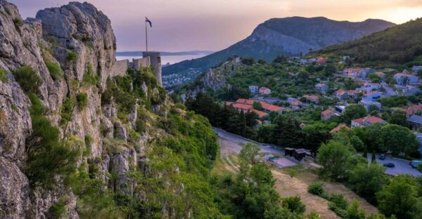 Private Klis Fortress & Trogir Tour From Split - Pickup Confirmation