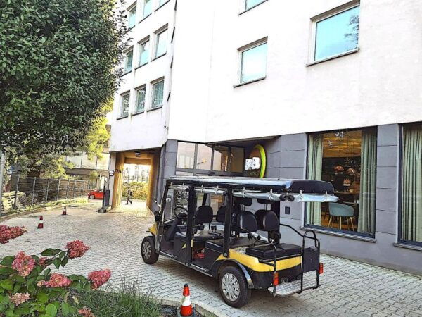 Private Krakow Old Town Golf Cart Tour With Audio-Guide - Exploring Krakows Monuments