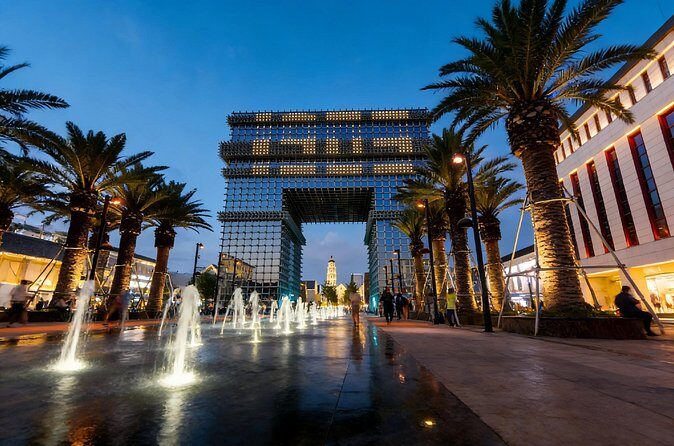 Private Kunming Illuminated Night Tour: Dianchi Lake,1903 Park and Fountain Show - Who Would Love This Experience?