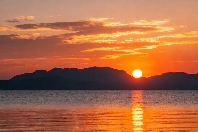 Private Kunming Illuminated Night Tour: Dianchi Lake,1903 Park and Fountain Show - FAQ