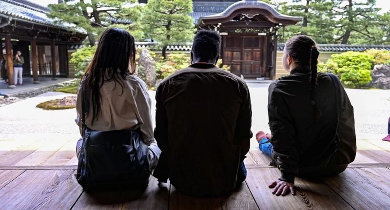 Private Kyoto Gion Highlights & Hidden Gems Tour with Local Guide - The quieter lanes and local recommendations