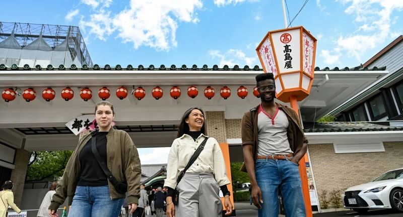 Private Kyoto Gion Highlights & Hidden Gems Tour with Local Guide - A chance to see geisha, not a guarantee