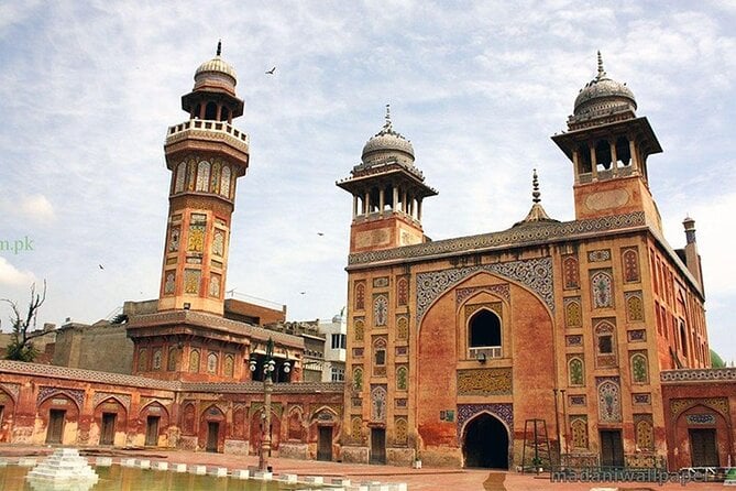 Private Lahore Full Day Sightseeing Tour With Local Guide - Accessibility Information