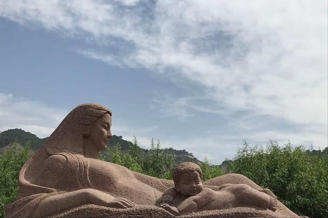 Private Lanzhou Day Tour: White Pagoda Hill, Zhongshan Bridge, Yellow River etc - Exploring Lanzhou: A Deep Dive into the Tour Experience