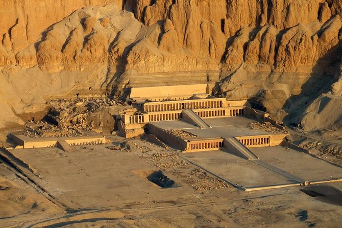Private Layover Tour From Luxor Airport to Luxor East and West Banks With Lunch - Confirmation and Accessibility