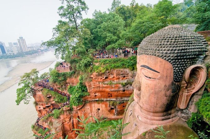 Private Leshan Buddha Day Tour With Local Market Visiting - Itinerary Details
