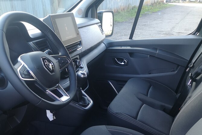 Private Limo Transfer From Beograd Airport to Any Location - Service Details