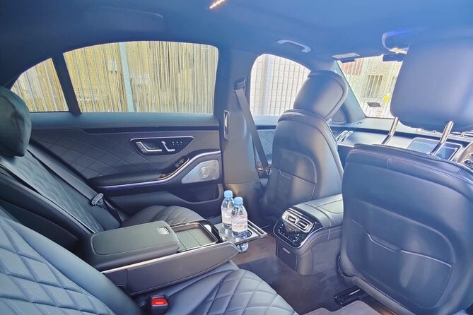 Private Limo Transfers Services From Edinburgh to London City - Additional Services and Fees