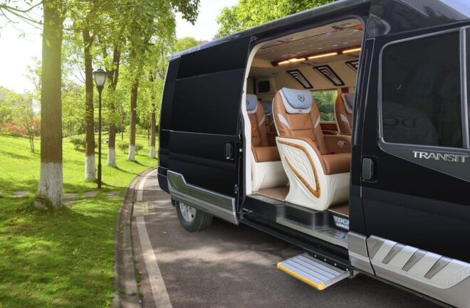 PRIVATE LIMOUSINE LUXURY :VISIT HOA LU, TAM COC, BICH DONG - Boat Ride in Tam Coc