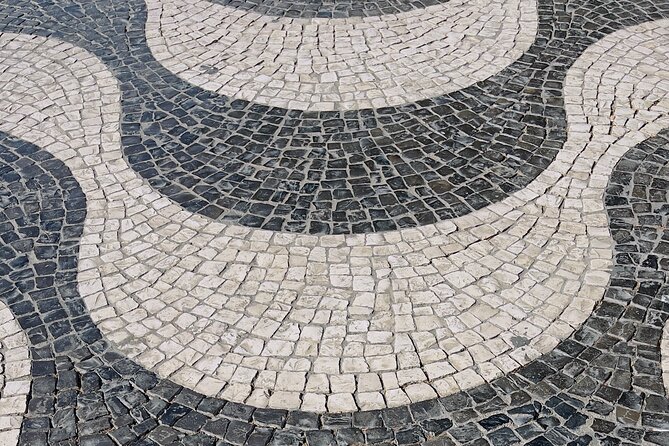 Private Lisbon Walking Tour - City Highlights and 2 Tastings - Good To Know