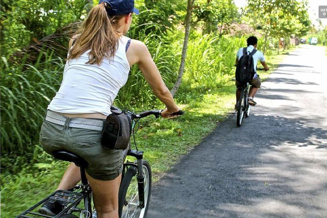 Private Lombok Cycling Tour : Lingsar Temple, Rice Field, Village & Market Tour - Exploring Lombok on Two Wheels: A Detailed Review of the Private Cycling Tour