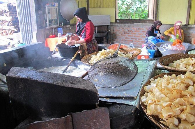 Private Lombok Cycling Tour : Lingsar Temple, Rice Field, Village & Market Tour - Who should consider this tour?  