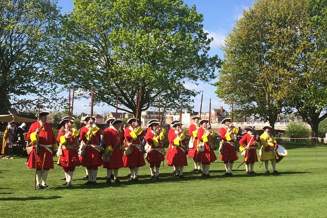 Private London Hampton Court Palace Tour by Private Vehicle - Common Questions