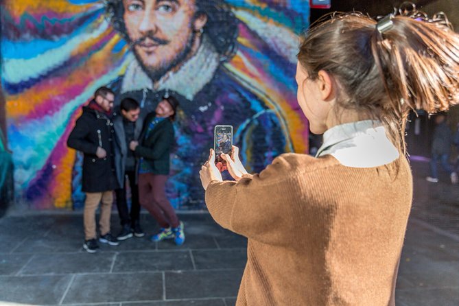 Private London Photoshoot Tour - Destinations: St. Jamess Park and Covent Garden