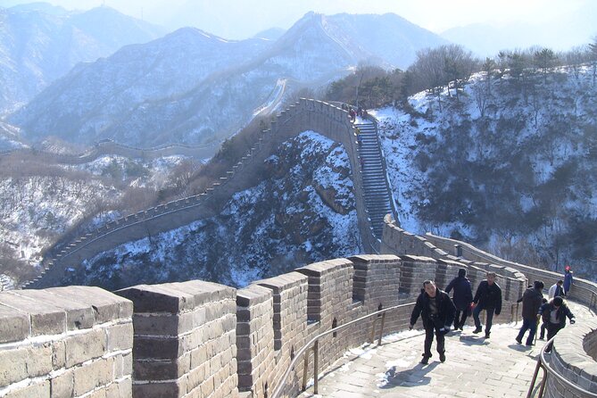 Private Longqingxia Gorge Cruise and Great Wall One Day Tour - Meeting and Pickup Details