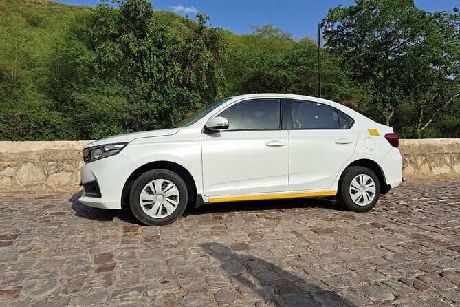 Private Lucknow Arrival Transfer - Airport to Lucknow Hotels drop - Why Choose This Transfer?