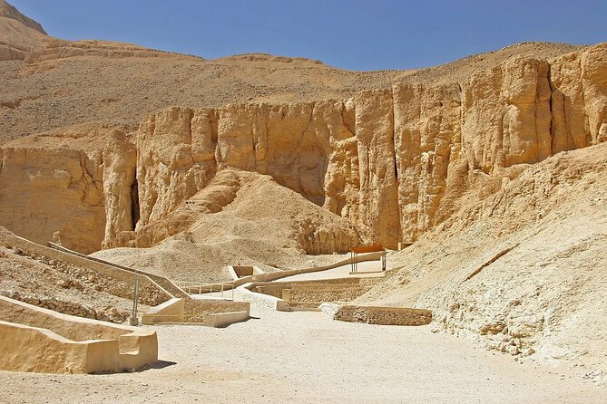 Private Luxor Tour to Queens Valley, Habu and Ramesseum Temples - Transportation Details