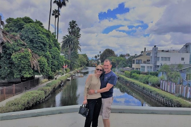 Private Luxurious Tour of Los Angeles - Knowledgeable Guides and Information Provided