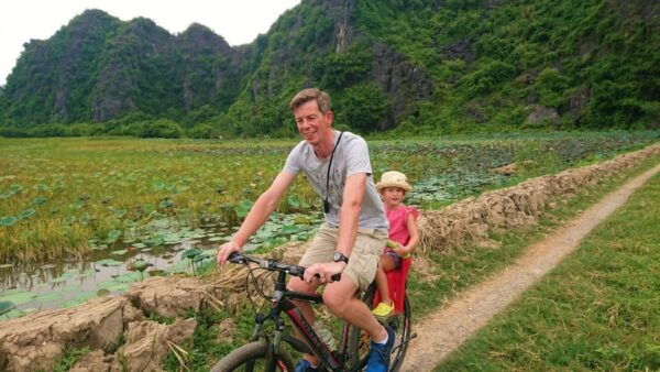 Private Luxury 1 Day Tour: Tam Coc, Hang Mua, Hoa Lu Capital - Booking Information