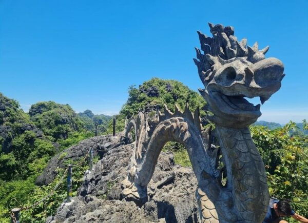 Private Luxury 1 Day Trip: Hoa Lu, Tam Coc, Mua Cave, Biking - Mua Cave Adventure