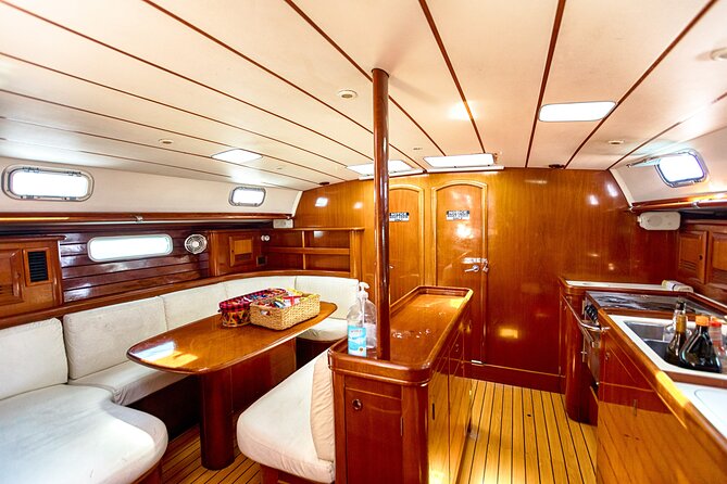Private Luxury 50ft Sailing Yacht for Snorkel Dolphin Beach Hop - Common Questions