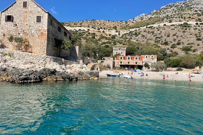 Private Luxury Boat From Hvar, Brač and Vis Destination - Inclusions and Amenities Provided