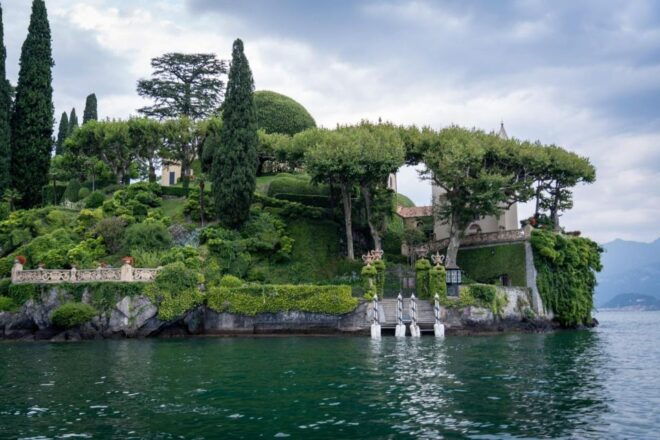 Private Luxury Boat Tour of Lake Como With Stops & Drinks - Tour Highlights and Itinerary