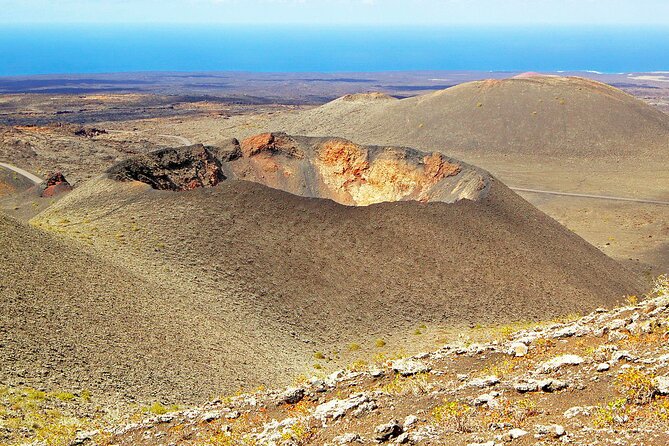 Private Luxury Full Day Timanfaya Tour, Jameos Del Agua and Cueva De Los Verdes - Pricing and Guarantee