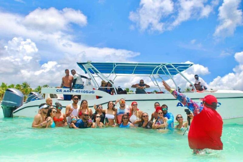 Private: Luxury Saona Island Speedboat Trip with Open Bar - An Overview of the Tour Experience