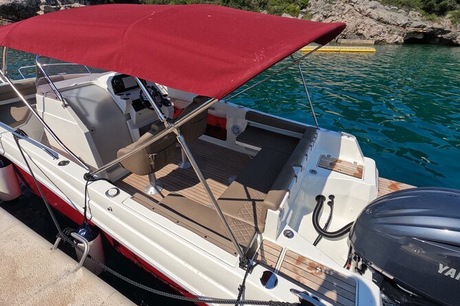 Private Luxury Speedboat Tour-Islands, Caves, Beaches, Snorkeling - Boat Features