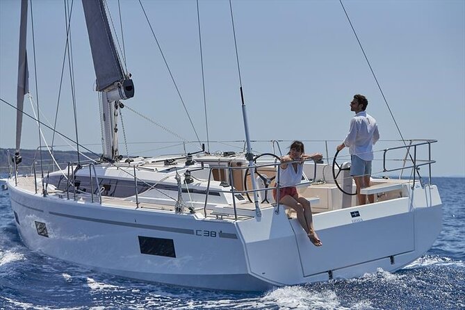 Private Luxury Sunrise Sail-Yacht Cruise - Tour Highlights