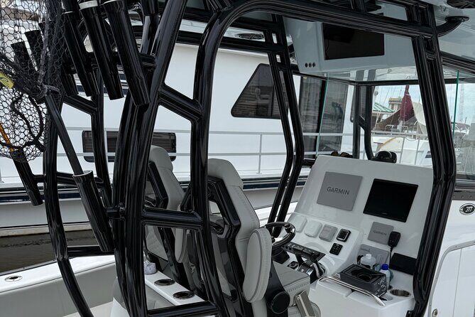 Private Luxury Sunset Boat Tour in Charleston Harbor - An In-Depth Look at the Experience