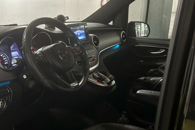 Private Luxury Transfer from Athens to Athens Airport - Vehicle Options and Group Comfort