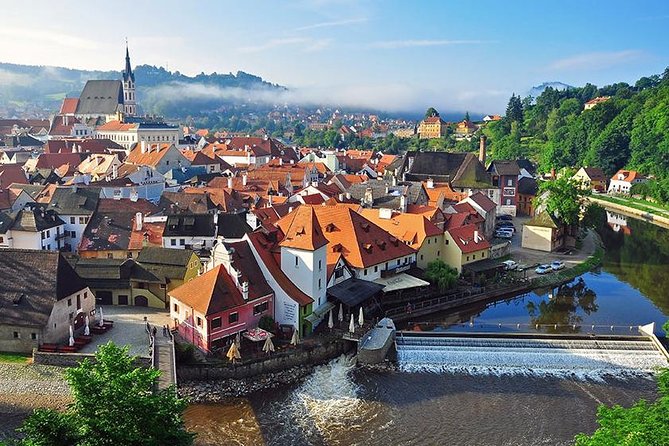 Private Luxury Transfer to Cesky Krumlov From Prague - Service Details