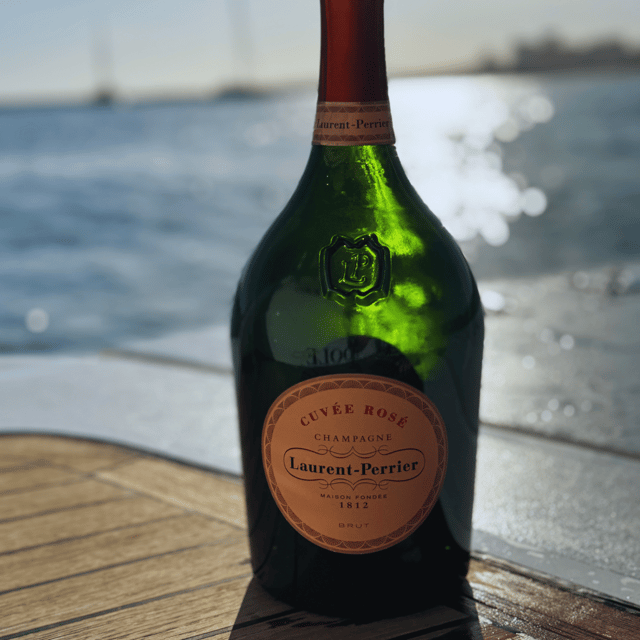 Private Luxury Yacht Charter - Vilamoura - Refreshments and Amenities