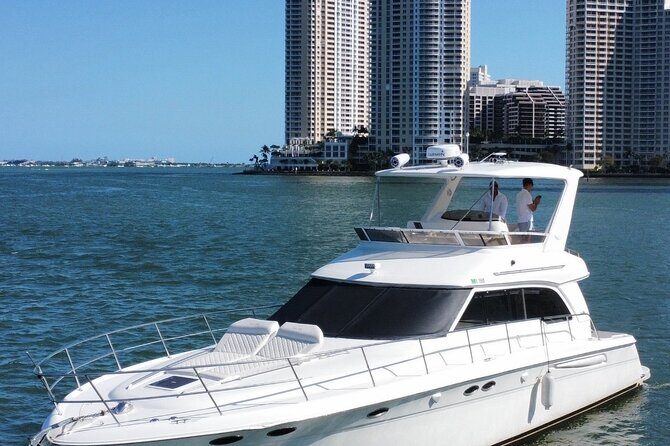 Private Luxury Yacht Cruise Tour in Miami Beach and Biscayne Bay - Good To Know