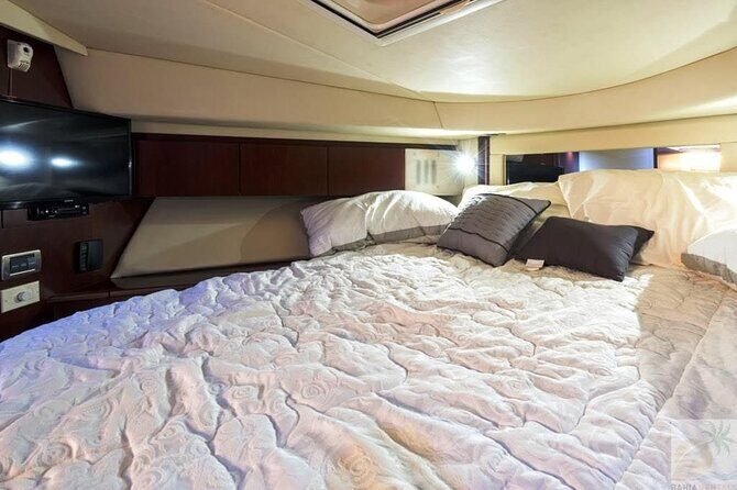 Private Luxury Yacht for up to 12 people - The Sum Up