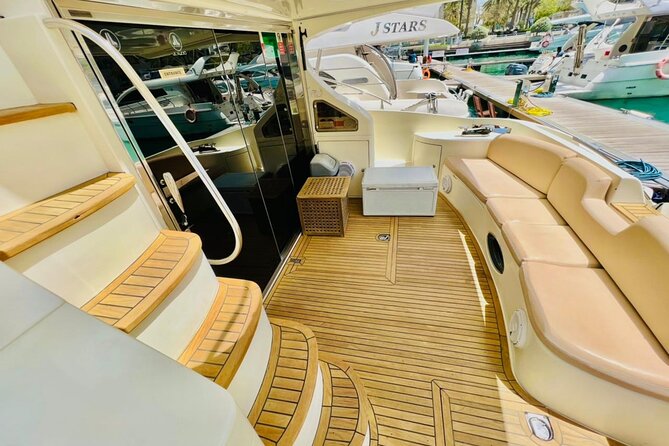 Private Luxury Yacht Tour From Dubai Marina - Common Questions