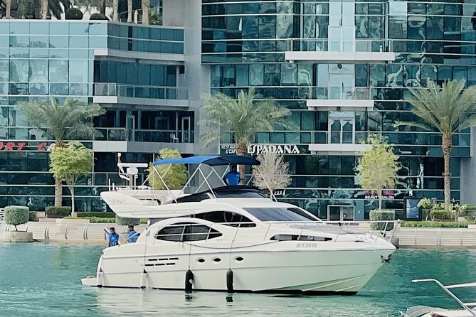 Private Luxury Yacht Tour In Dubai - Tour Overview