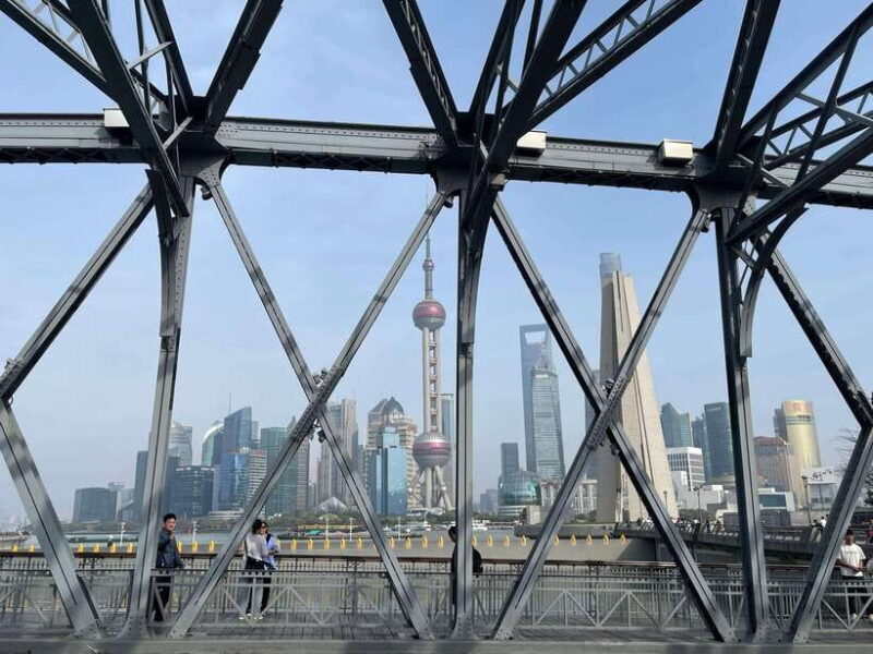 Private Lyaover: Cruising Shanghai in A Tesla - The Practicalities and Value