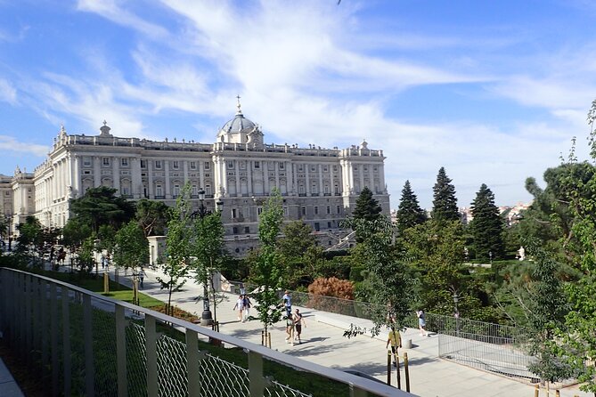 Private Madrid City Tour Bike or E-Bike Exclusive Guided Tour - Safety and Security Measures