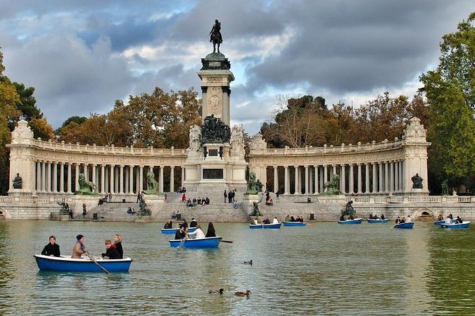 Private Madrid Walking Tour: Famous Retiro Park With Official Tour Guide - Retiro Park Highlights