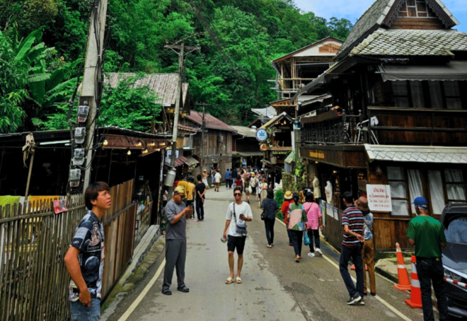 PRIVATE : Mae Kampong, Claai Cafe, Waterfall & Hot Springs - Relaxation at Hot Springs