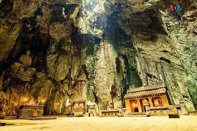 Private Marble Mountains -Hoi an City- Night Market & Boat Ride - Experiencing a Boat Ride