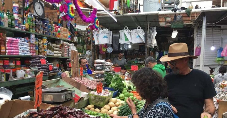 Private Market Food Tour and Architecture Sightseeing - Good To Know