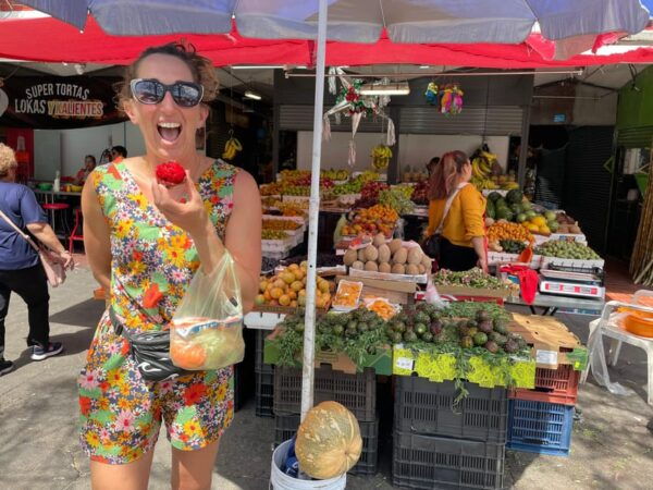 Private Market Food Tour and Architecture Sightseeing - Languages and Availability