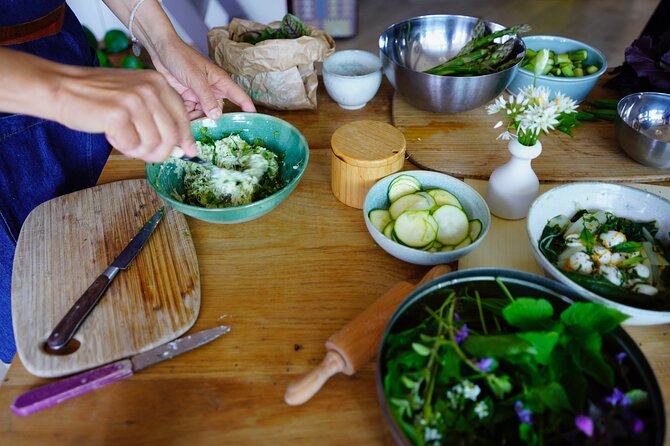 Private Market Tour and Modern French Cooking and Meal With a Local in Annecy - Traveler Reviews and Recommendations