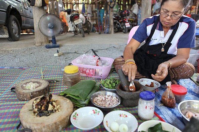 Private Market Tour and Northern Thai Cooking Lesson With a Local - Cancellation Policy