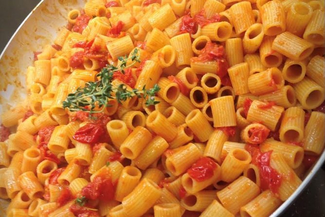 Private Market Tour and Pasta Class With a Professional Chef in Her Rome Home - Experience Details
