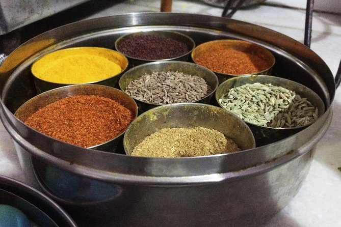Private Market Tour & Vegetarian Cooking Class & Meal in a Local Jaipur Home - Experience Details